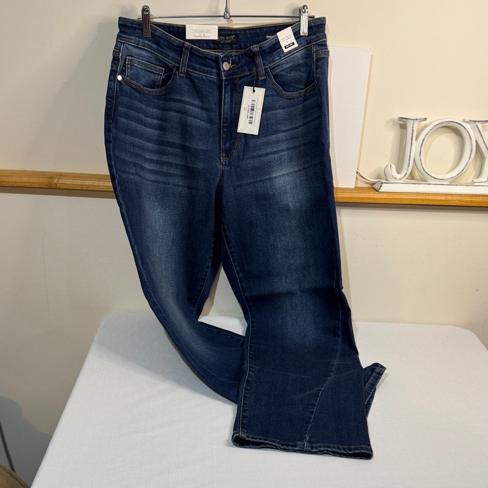 Judy Blue Straight leg Jeans with unique side seam detail. Sz 14W  fits usual 16